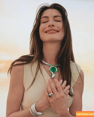 Anne Hathaway фото #1457