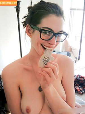 Anne Hathaway фото #1465