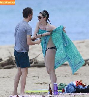 Anne Hathaway фото #1500