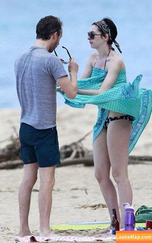 Anne Hathaway фото #1504