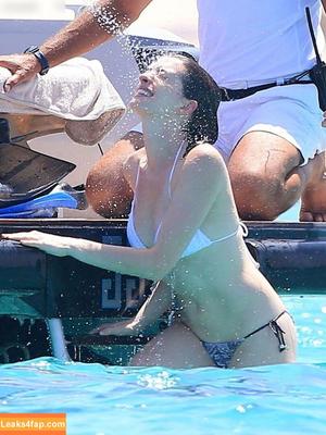 Anne Hathaway фото #1560