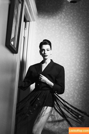 Anne Hathaway фото #1663