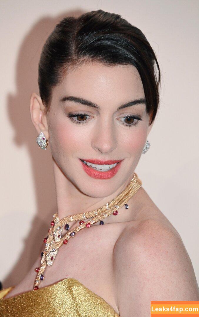 Anne Hathaway / ahathawaynews / annehathaway / heatherannie leaked photo photo #2072