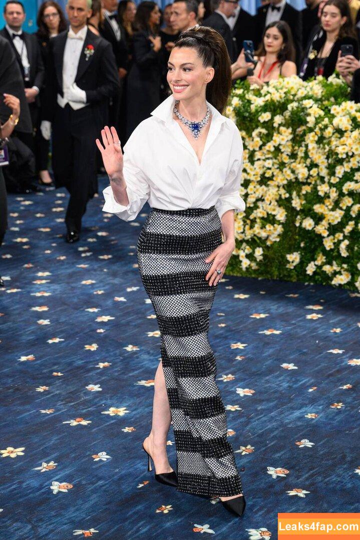 Anne Hathaway / ahathawaynews / annehathaway / heatherannie leaked photo photo #2157