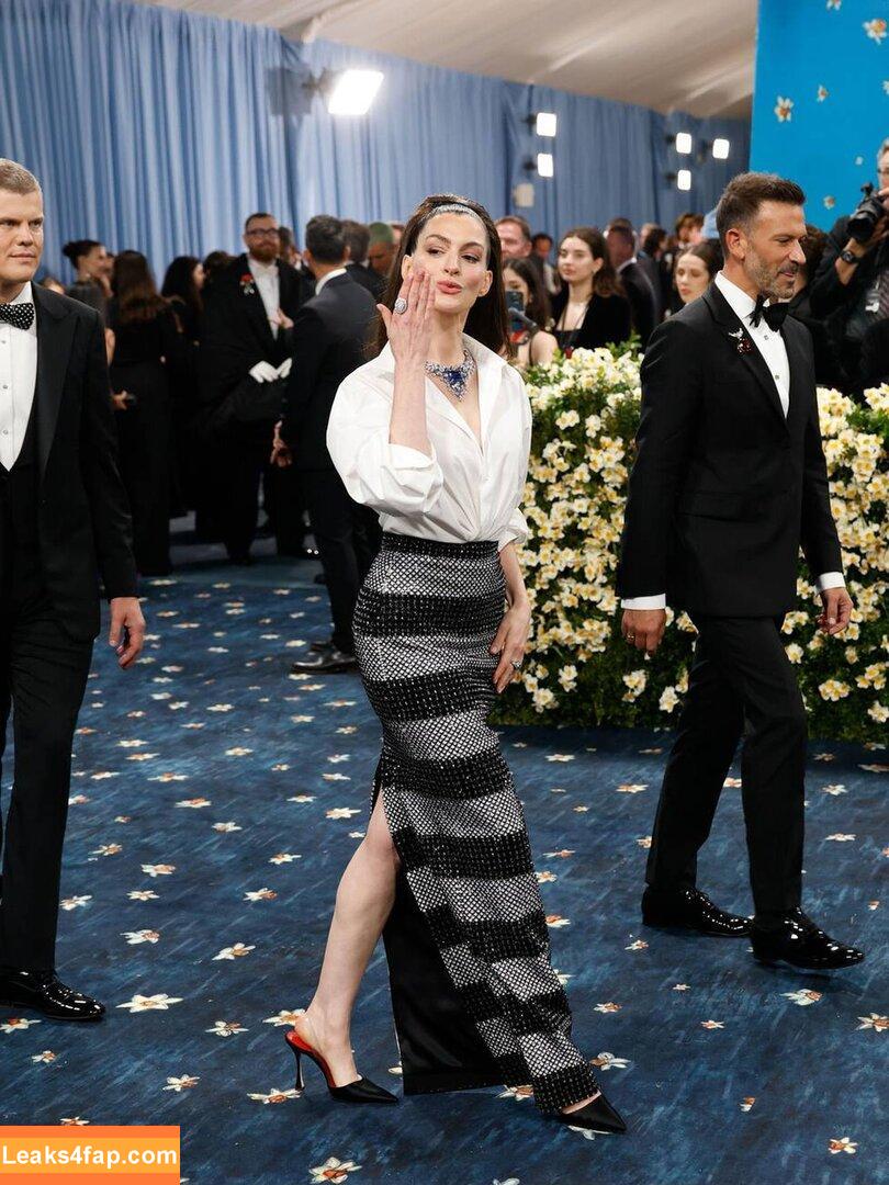 Anne Hathaway / ahathawaynews / annehathaway / heatherannie leaked photo photo #2164