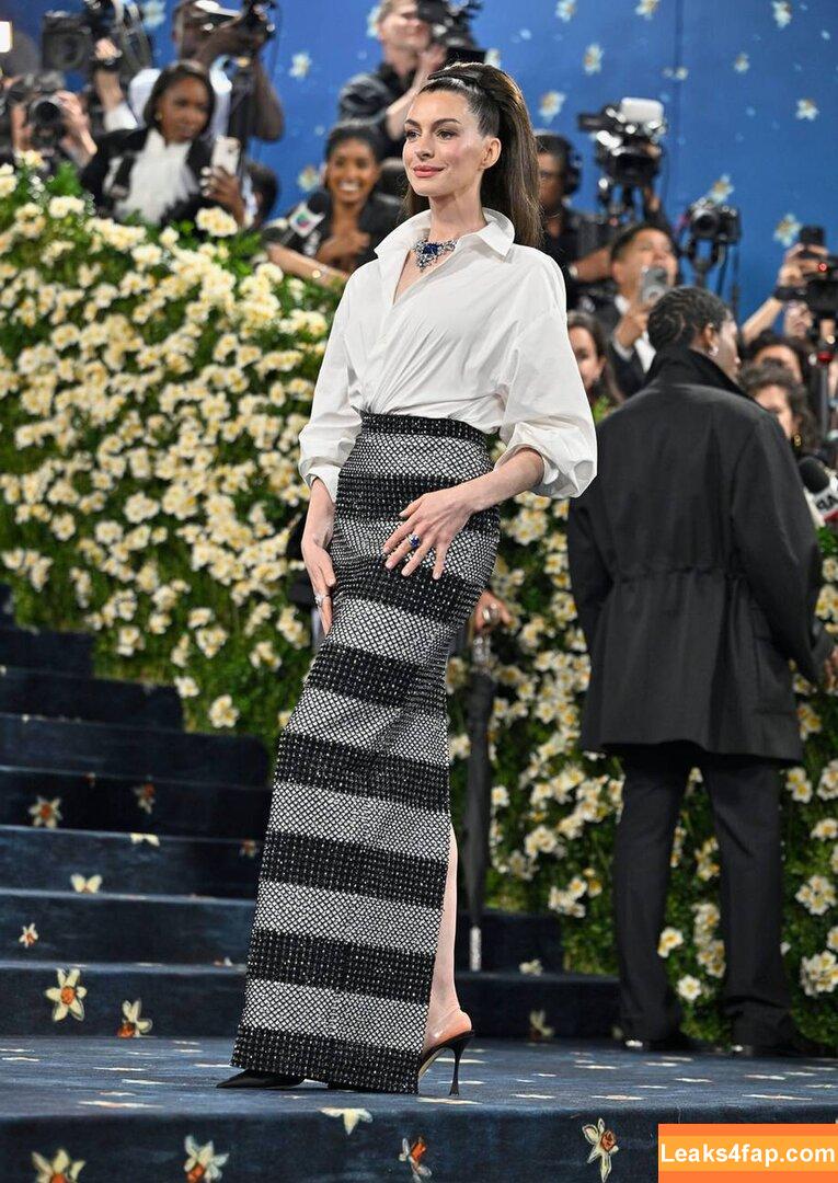 Anne Hathaway / ahathawaynews / annehathaway / heatherannie leaked photo photo #2166