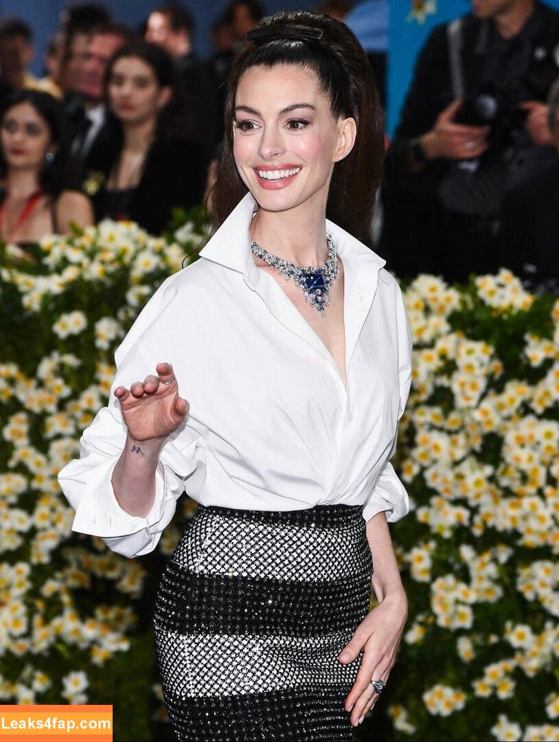 Anne Hathaway / ahathawaynews / annehathaway / heatherannie слитое фото фото #2238