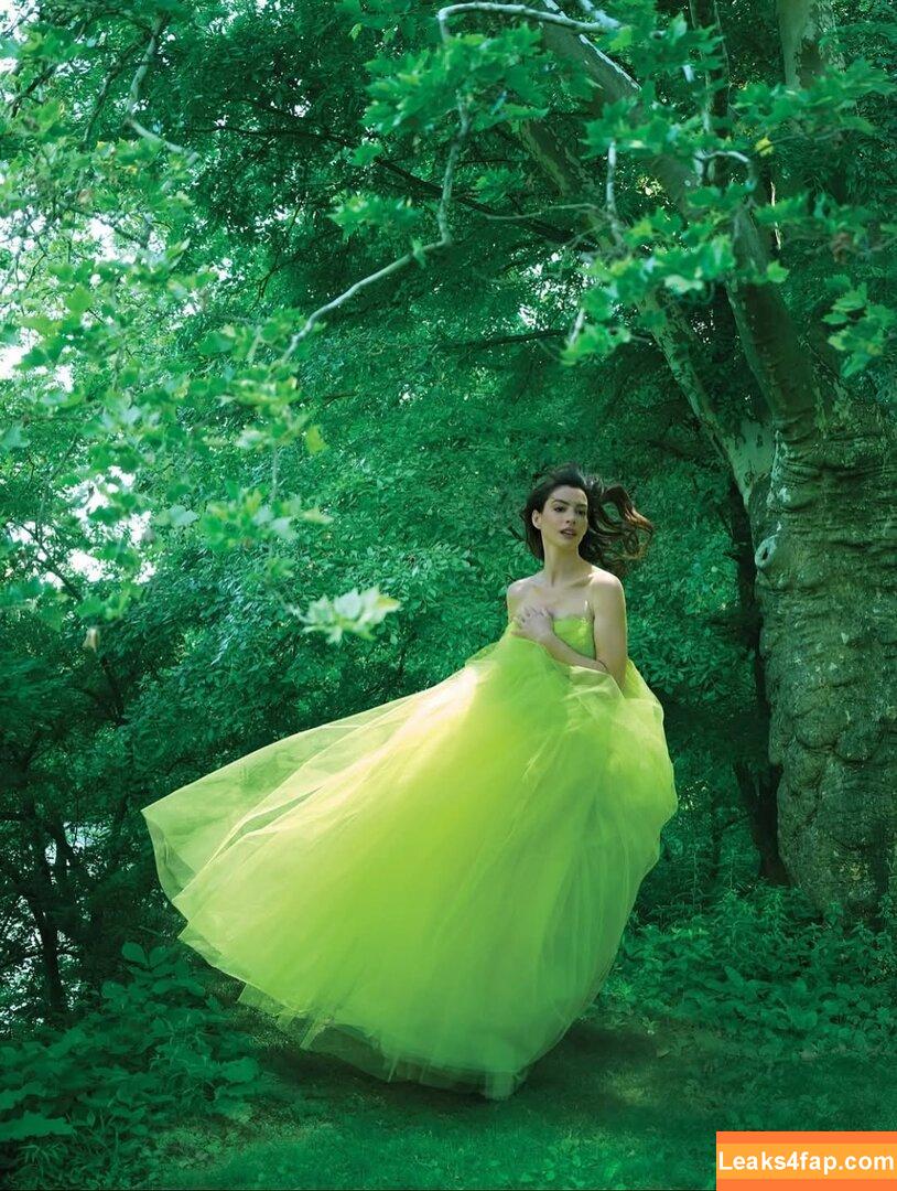 Anne Hathaway / ahathawaynews / annehathaway / heatherannie слитое фото фото #2239