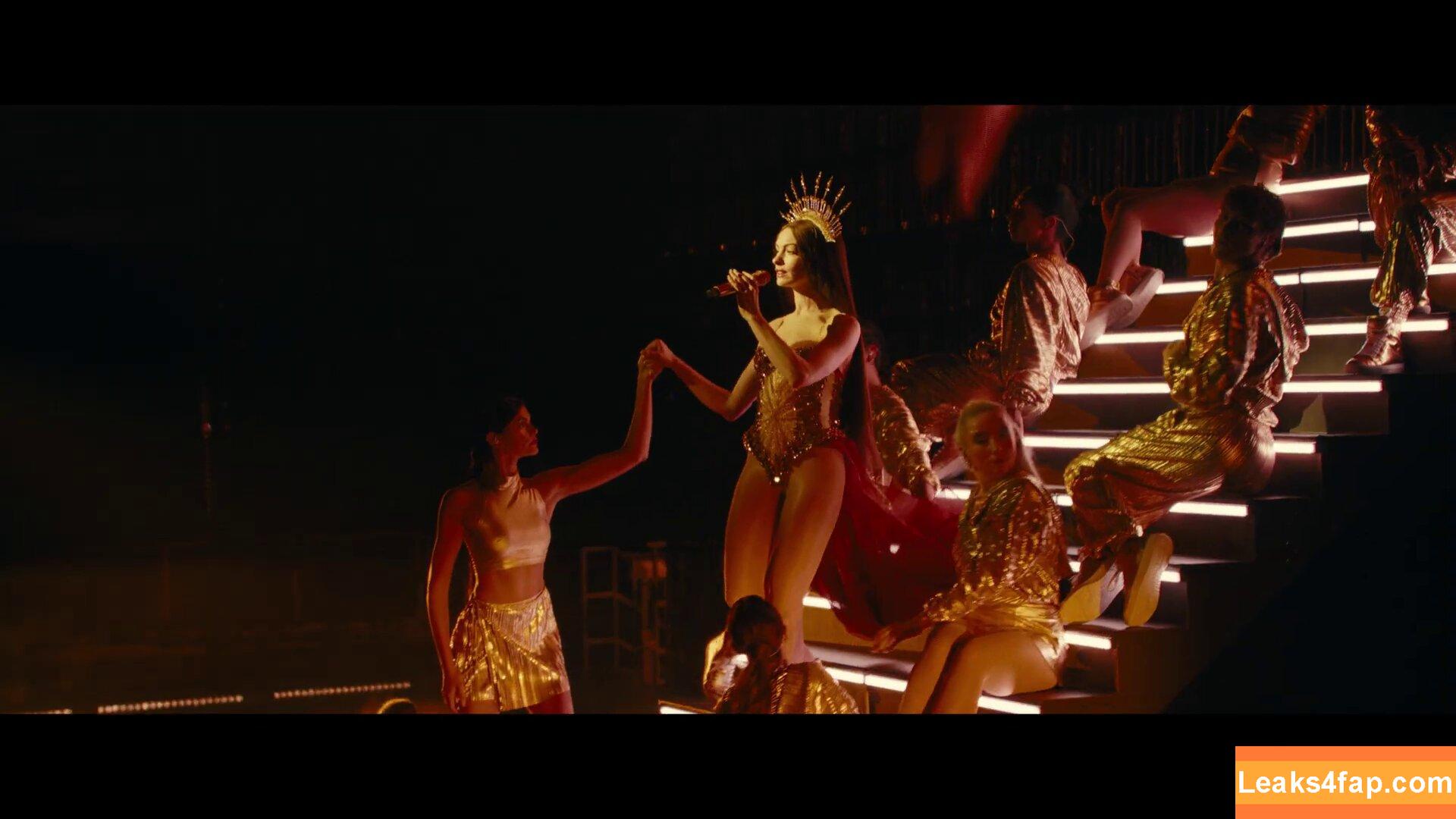 Anne Hathaway / ahathawaynews / annehathaway / heatherannie leaked photo photo #2242