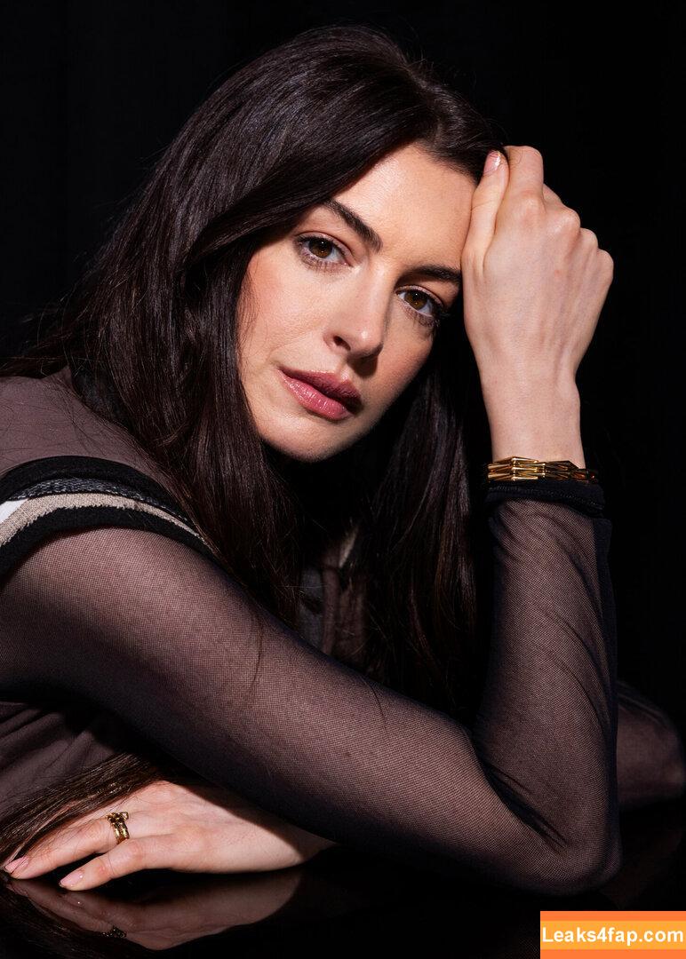 Anne Hathaway / ahathawaynews / annehathaway / heatherannie leaked photo photo #2283