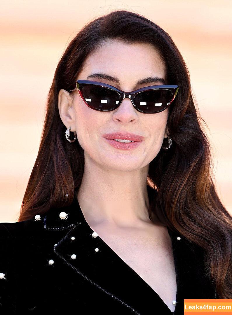 Anne Hathaway / ahathawaynews / annehathaway / heatherannie leaked photo photo #2301