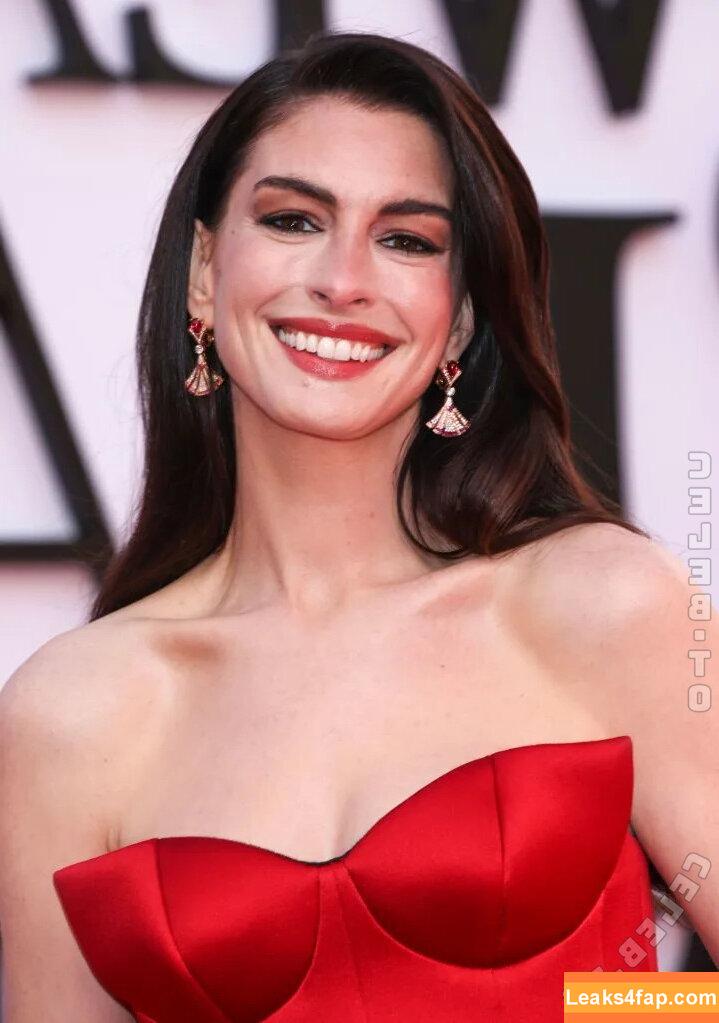 Anne Hathaway / Hathaway / ahathawaynews / annehathaway / heatherannie / https: leaked photo photo #2328
