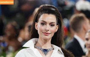 Anne Hathaway photo #2151