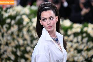 Anne Hathaway photo #2161