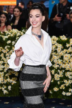 Anne Hathaway photo #2163