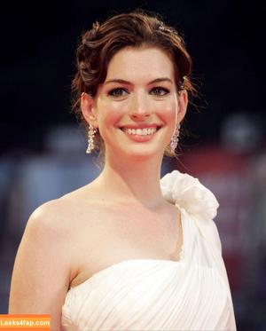 Anne Hathaway фото #2195