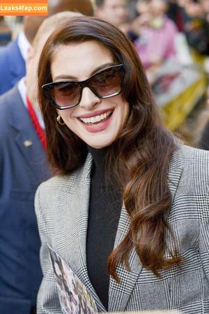 Anne Hathaway photo #2315