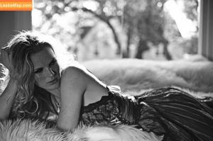 Anne Vyalitsyna photo #0039