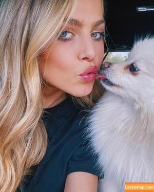 Anne Winters photo #0035