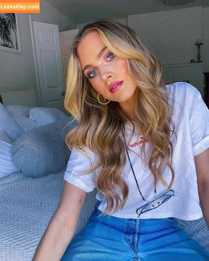 Anne Winters photo #0046