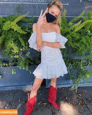 Anne Winters photo #0060