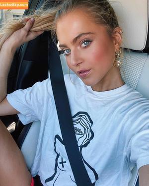 Anne Winters photo #0064