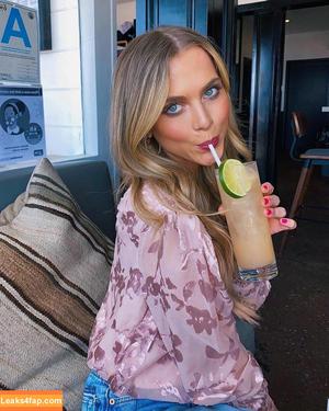 Anne Winters photo #0078