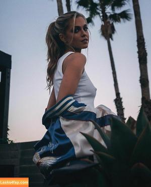 Anne Winters photo #0079