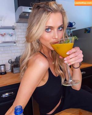 Anne Winters photo #0094