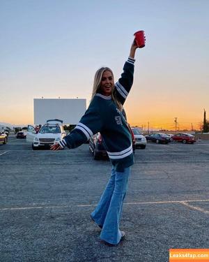 Anne Winters photo #0097