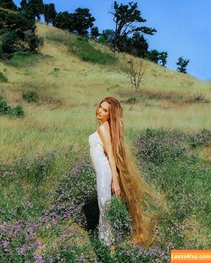 Anne Winters photo #0161