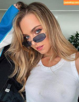 Anne Winters photo #0202