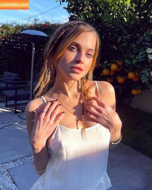 Anne Winters photo #0242