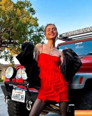 Anne Winters photo #0247