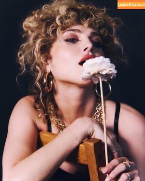 Anne Winters photo #0518