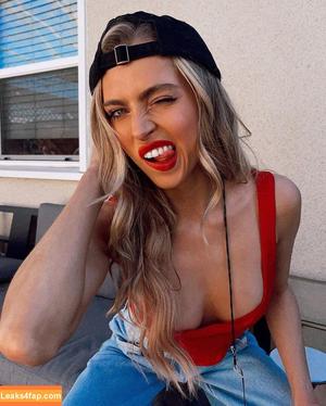 Anne Winters photo #0544