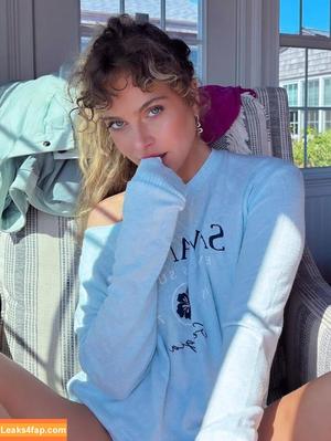 Anne Winters photo #0554
