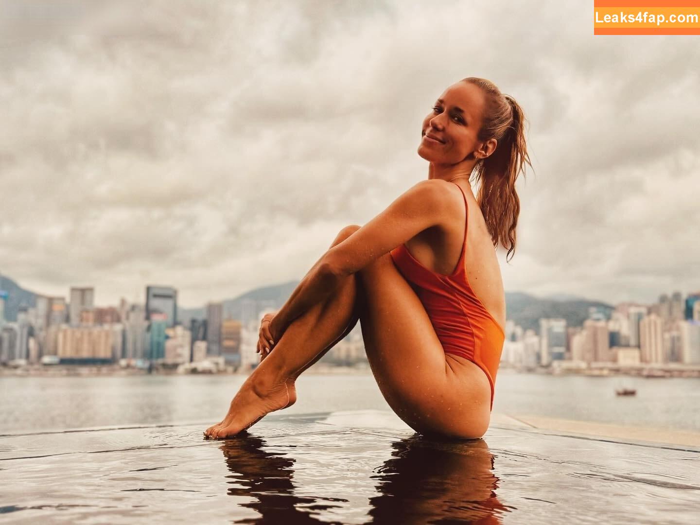 Annemarie Carpendale / Warnkross / annie_carpendale leaked photo photo #0637