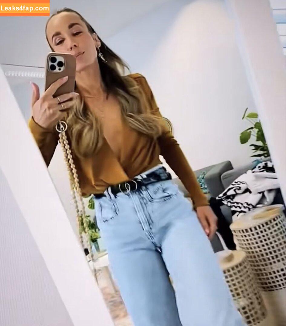 Annemarie Carpendale / Warnkross / annie_carpendale leaked photo photo #0802