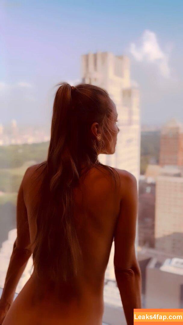 Annemarie Carpendale / Warnkross / annie_carpendale leaked photo photo #0894