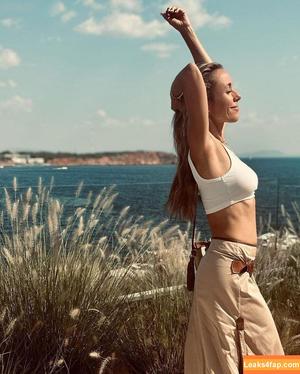 Annemarie Carpendale фото #0225