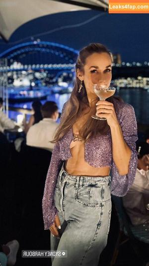 Annemarie Carpendale фото #0395