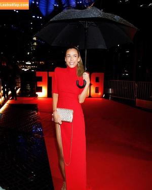 Annemarie Carpendale photo #0545