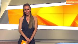 Annemarie Carpendale photo #0582