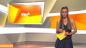 Annemarie Carpendale photo #0586