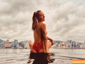 Annemarie Carpendale photo #0638