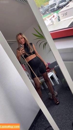 Annemarie Carpendale photo #0810
