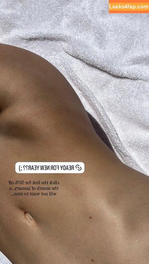 AnneMarie Morin фото #0380