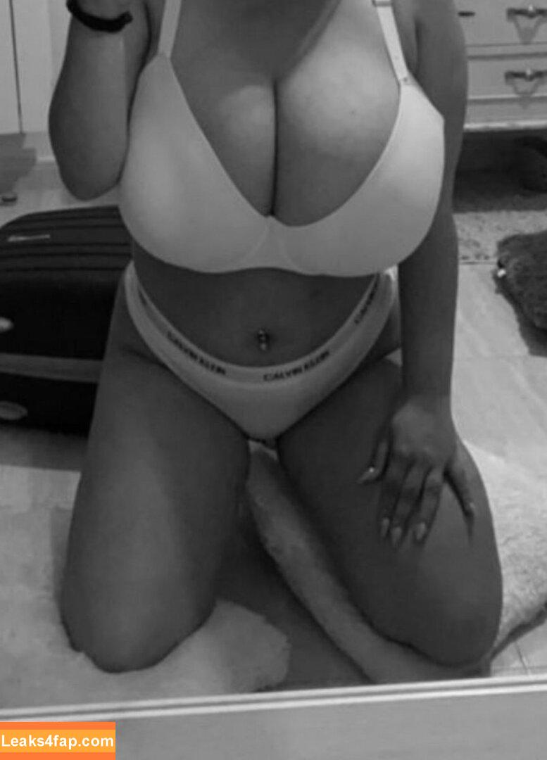 Anneris18 / __anneris__ leaked photo photo #0145