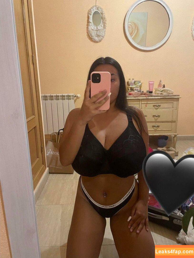 Anneris18 / __anneris__ leaked photo photo #0281